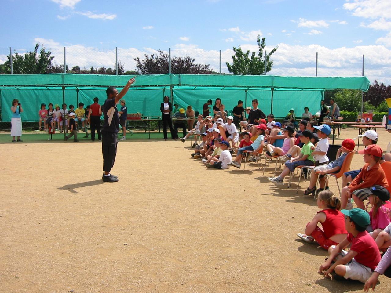 jeux avec le centre de loisirs et MJL 2002